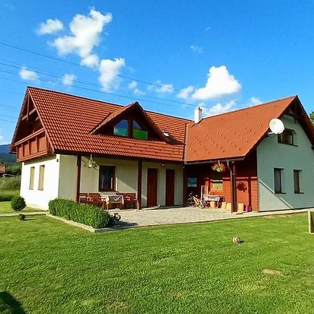 Ubytovanie U Huberta Bešeňová Buitenkant foto