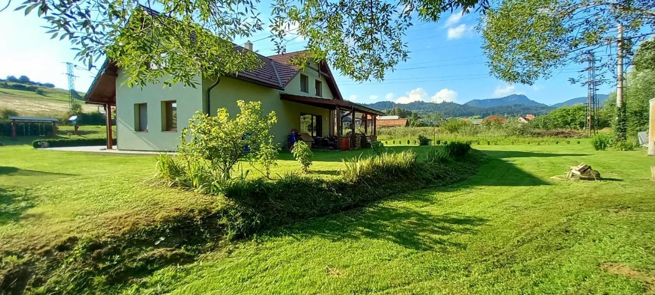 Ubytovanie U Huberta Bešeňová Buitenkant foto